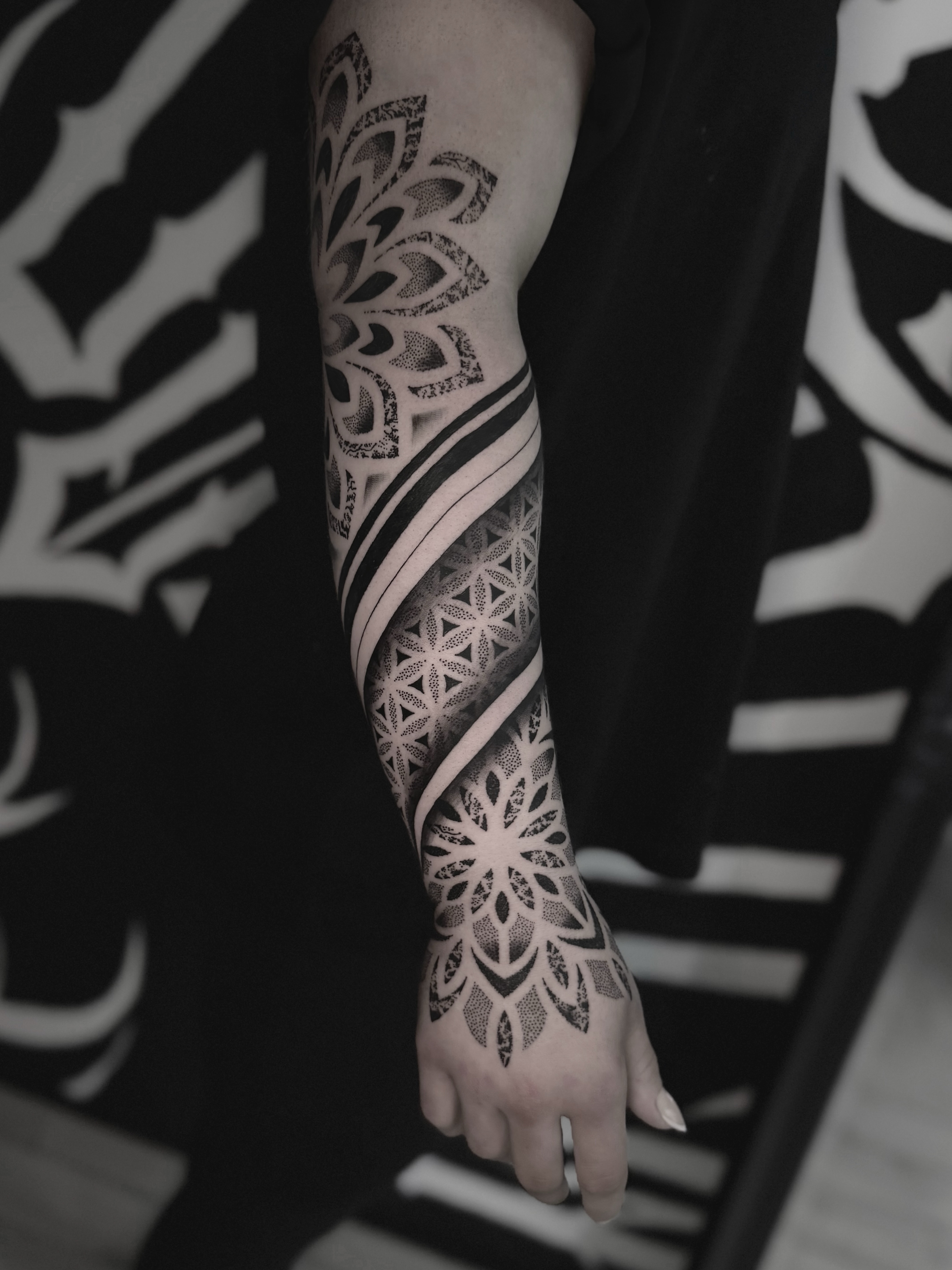 Geometric Half Sleeve