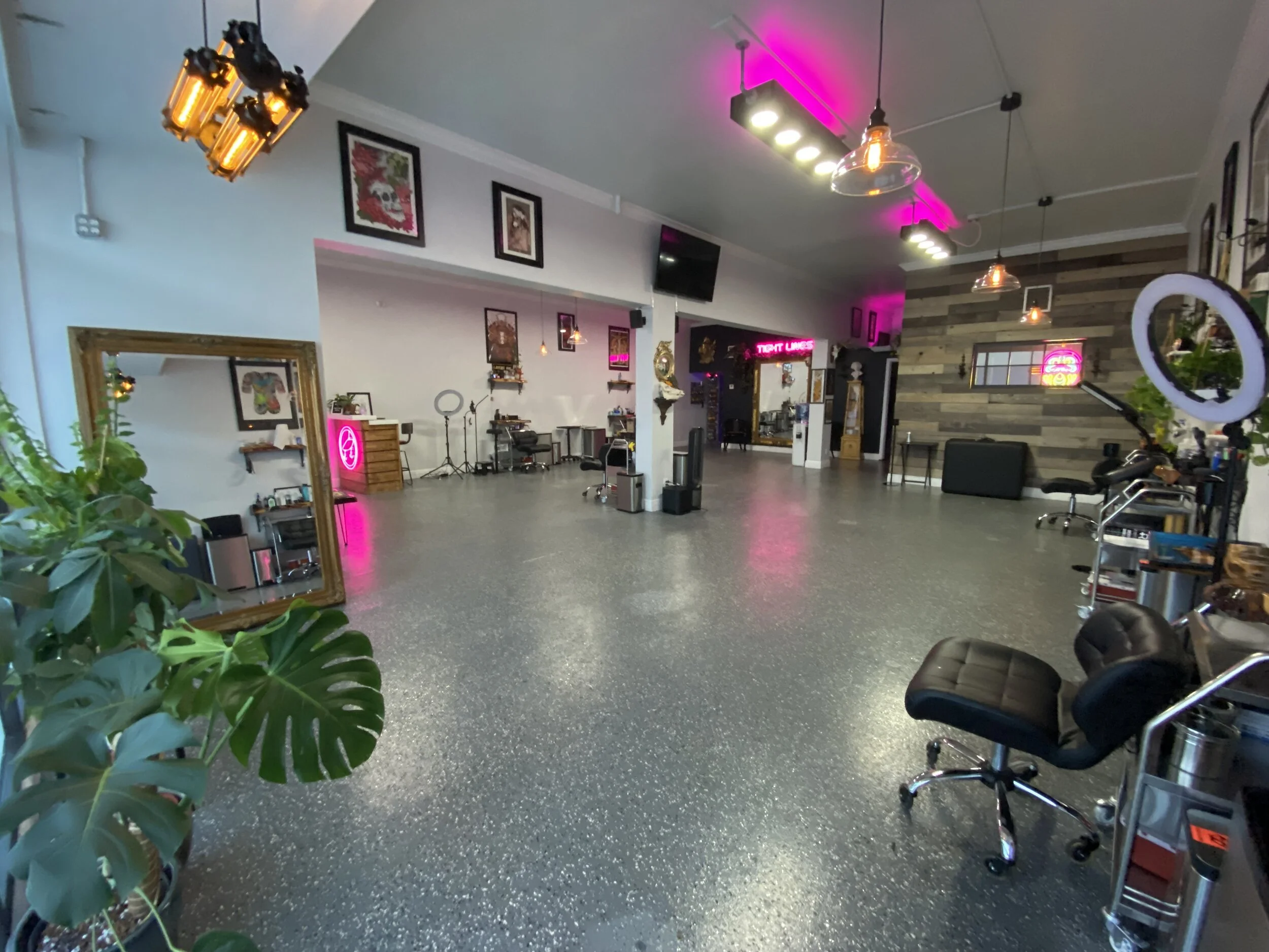 Shop Photo